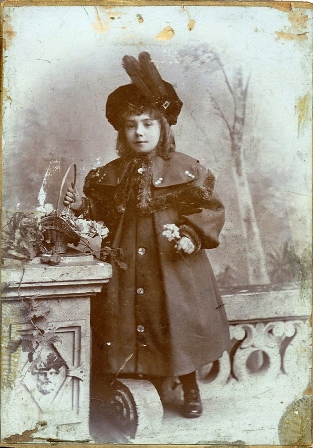 Lilian Murray about 1900