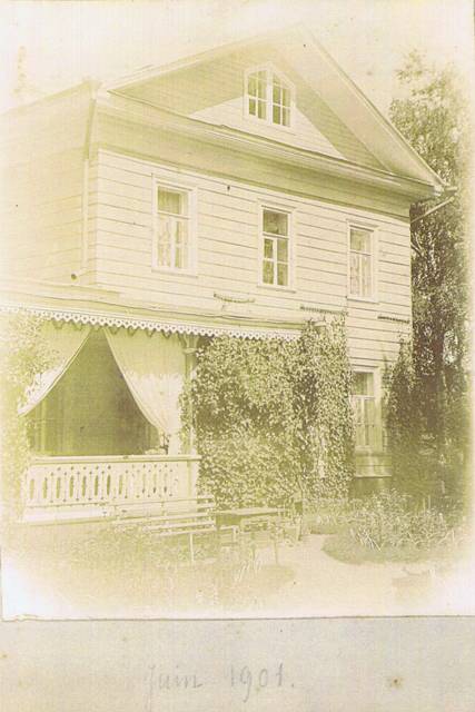 house outside 14 june 1901
